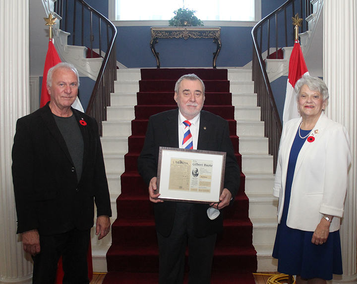 Reg Porter reçoit le prix Gilbert-Buote pour son immense travail sur les cartes anciennes de l’ÎPÉ