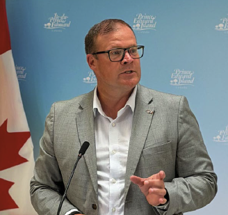 1. Zack Bell levee du drapeau
