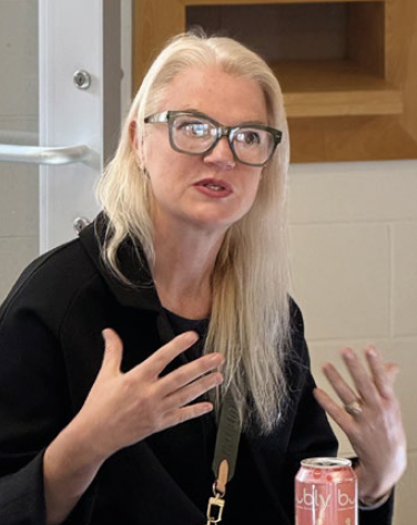 4.Le ministre Bell entend les priorités de la communauté à Rustico